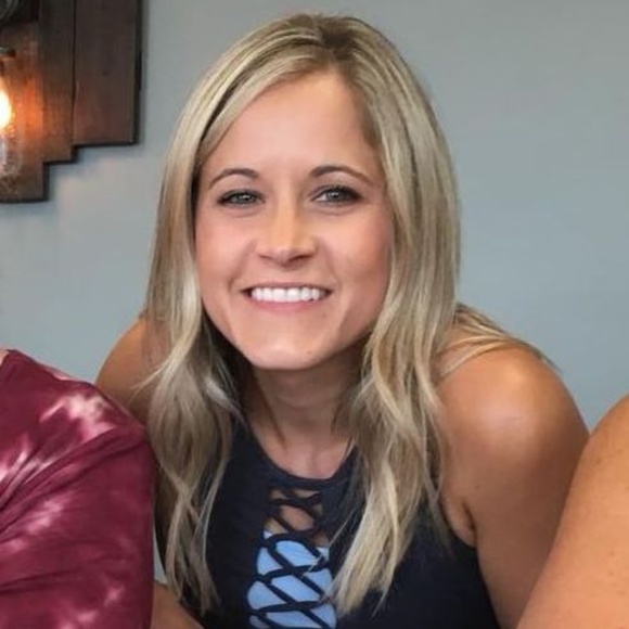 Meet your Posher, Anne - Picture 2 of 3